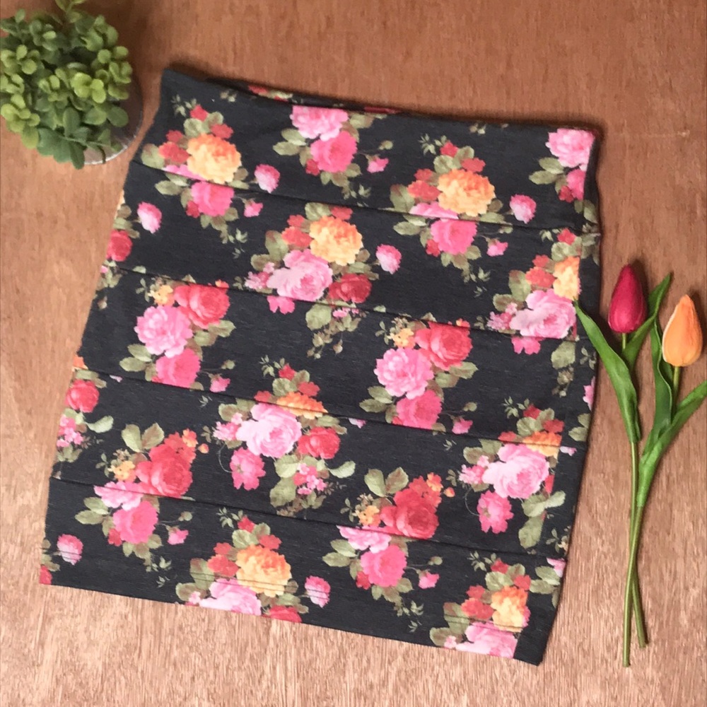 Nollie Floral Bodycon Skirt